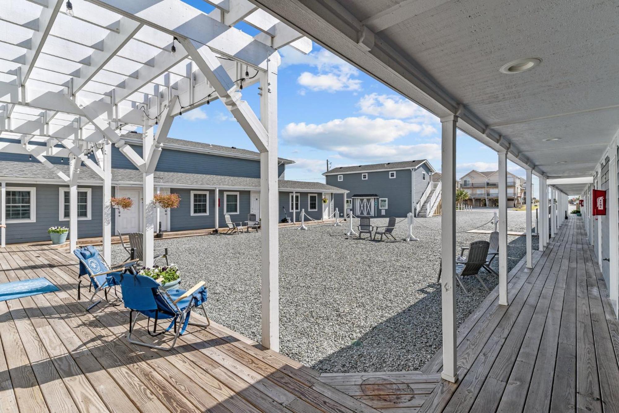 Loggerhead Inn And Suites Сърф Сити Екстериор снимка