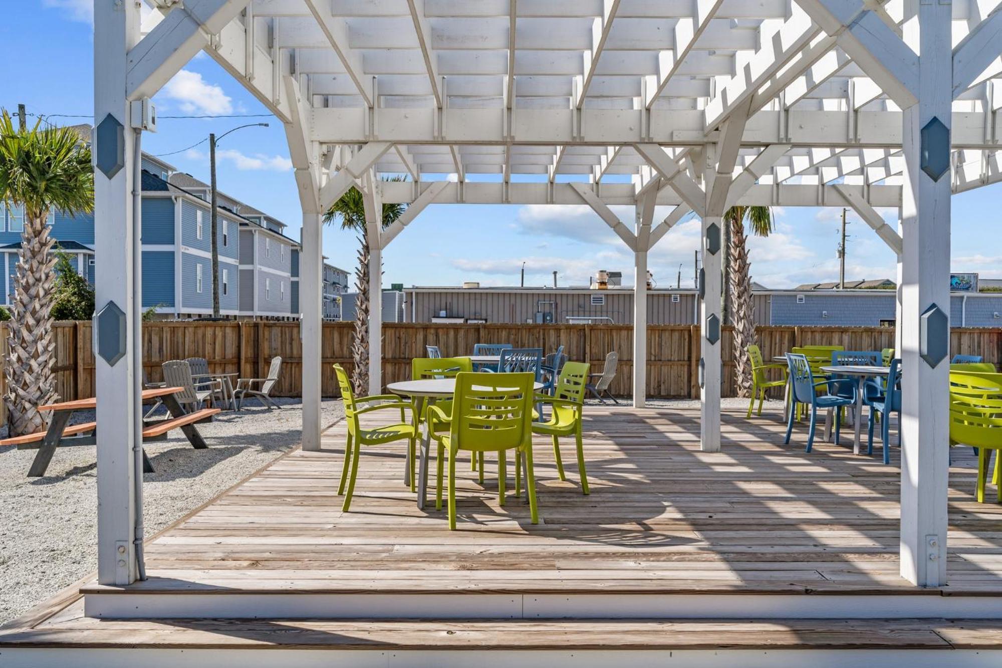 Loggerhead Inn And Suites Сърф Сити Екстериор снимка